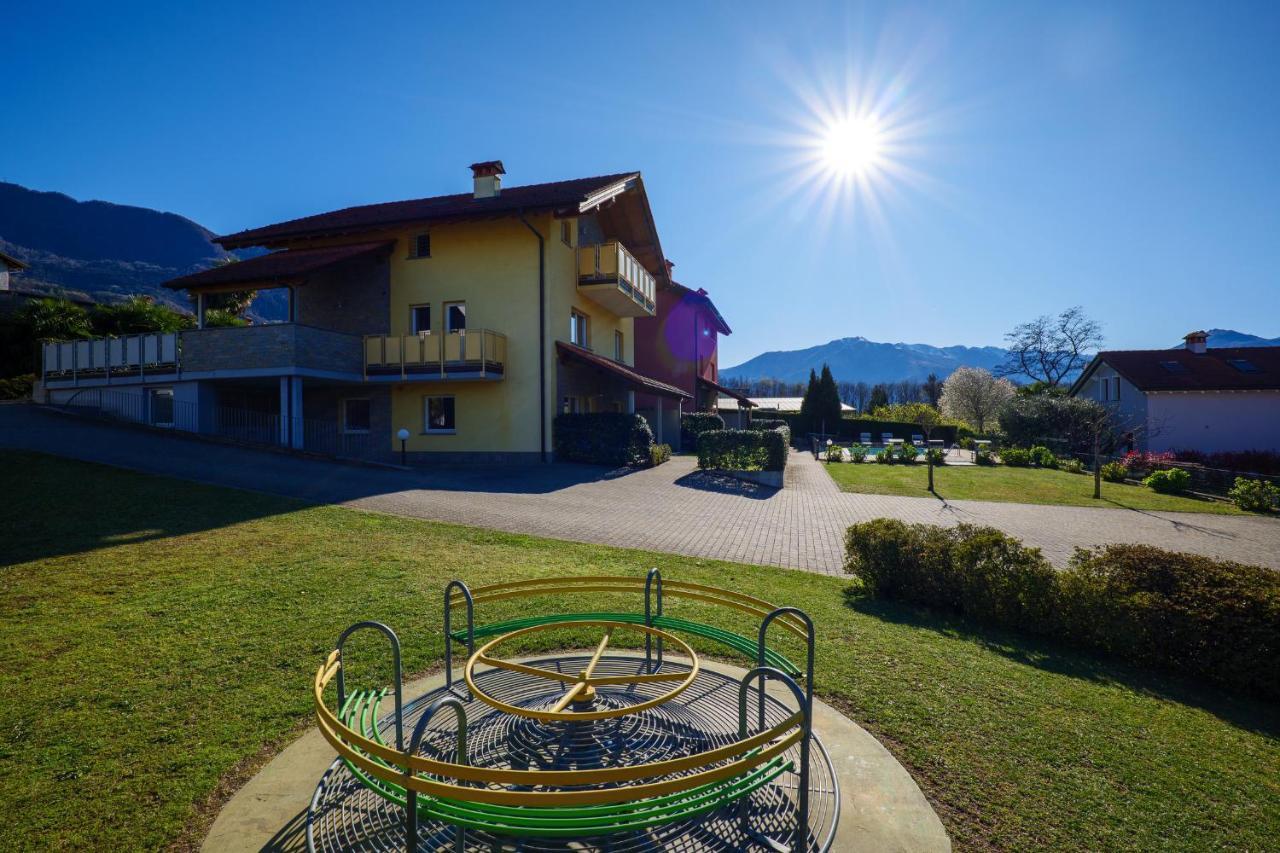 Residence Girasole Casa Gialla Colico Kültér fotó