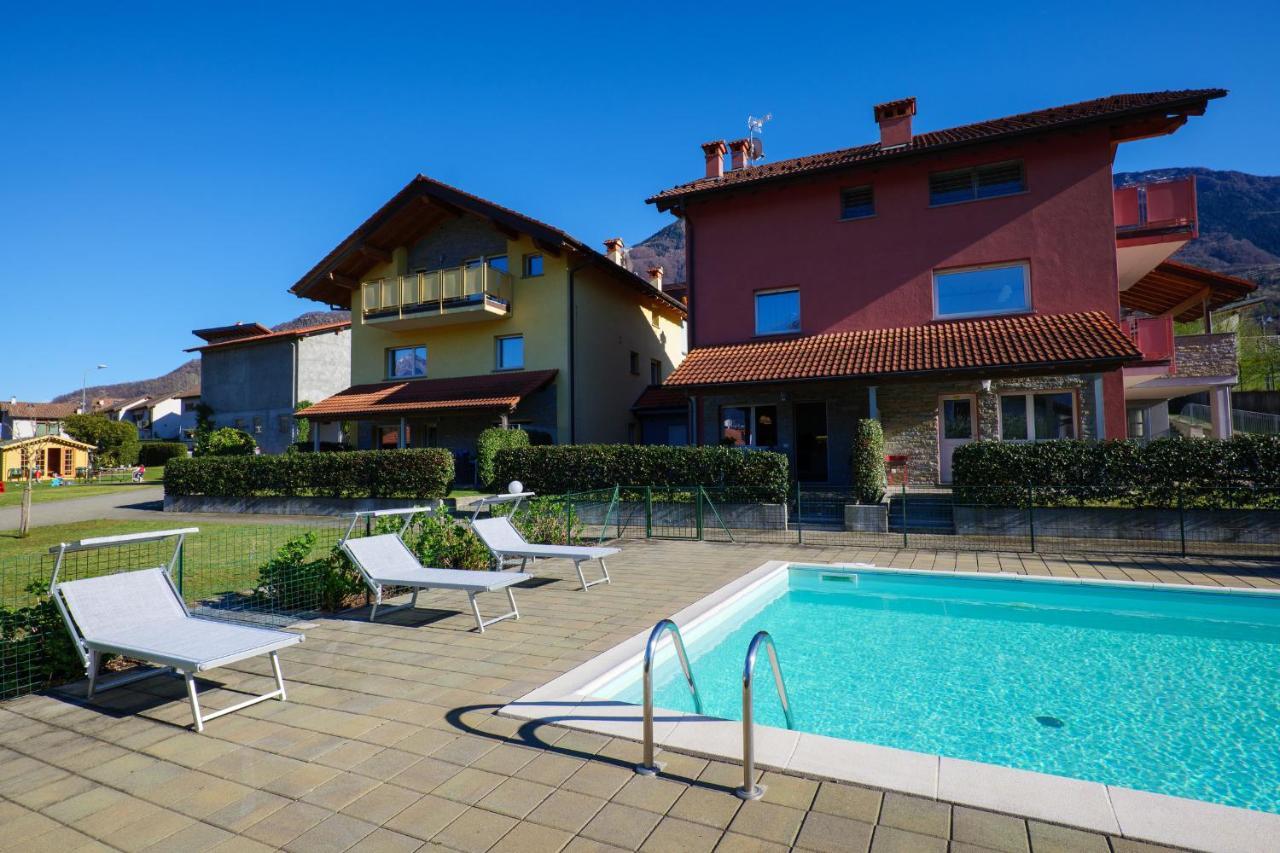 Residence Girasole Casa Gialla Colico Kültér fotó