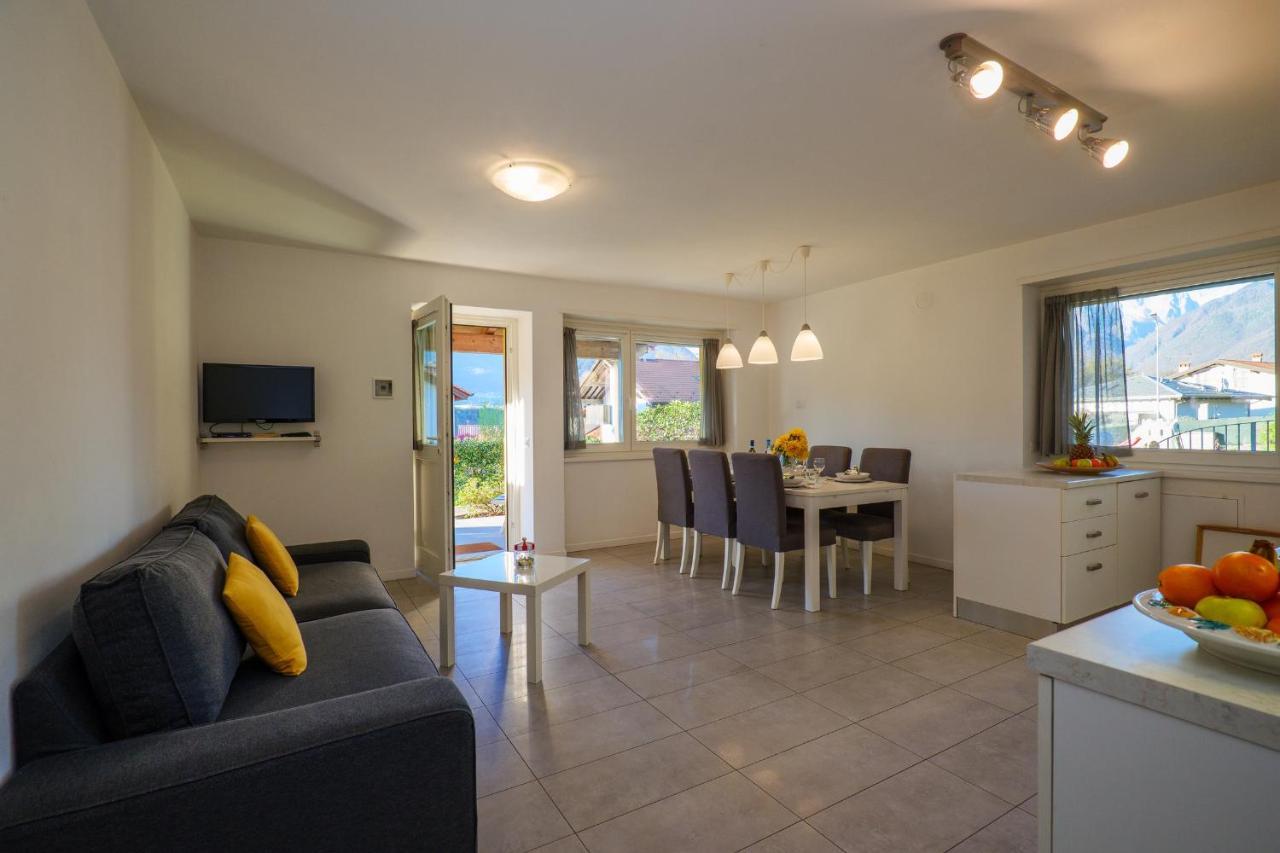 Residence Girasole Casa Gialla Colico Kültér fotó