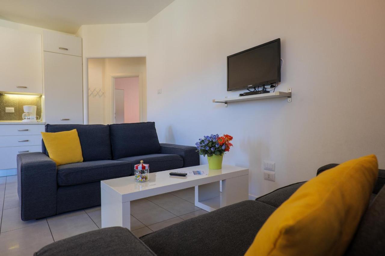 Residence Girasole Casa Gialla Colico Kültér fotó